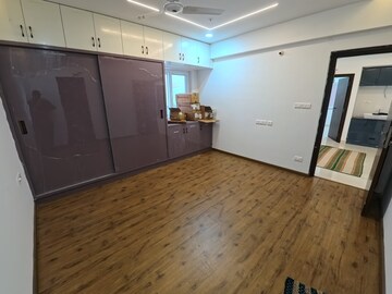 Room in 3 BHK Apartment at RNP 1, Kondapur – for Rent