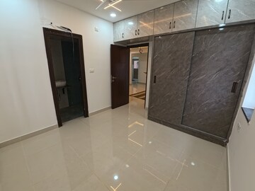 Room in 3 BHK Apartment at RNP 1, Kondapur – for Rent