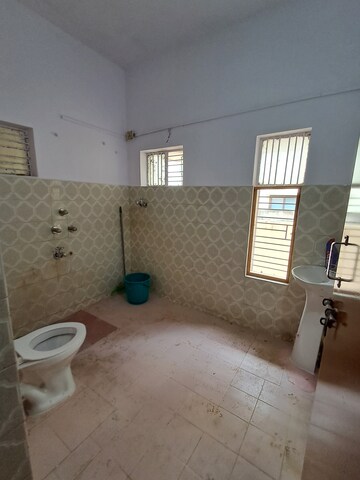 Bathroom in 3 BHK Builder Floor at Jayanagar – for Rent