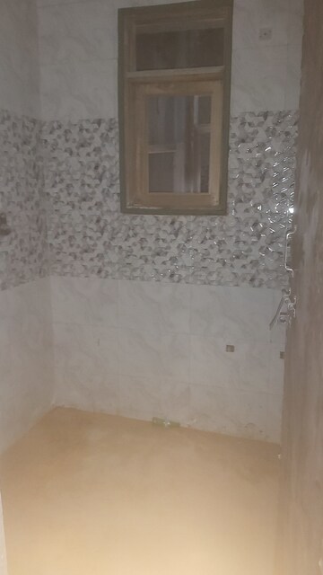 Bathroom in 3.5 BHK Builder Floor at Mayur Vihar – for Sale