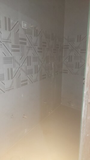 Bathroom in 3.5 BHK Builder Floor at Mayur Vihar – for Sale