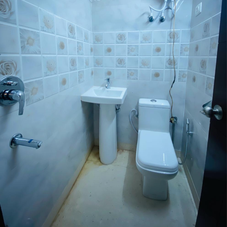Bathroom, malviya nagar 1 RK 600 Sq.Ft. Builder Floor In Malviya Nagar Delhi 8795074
