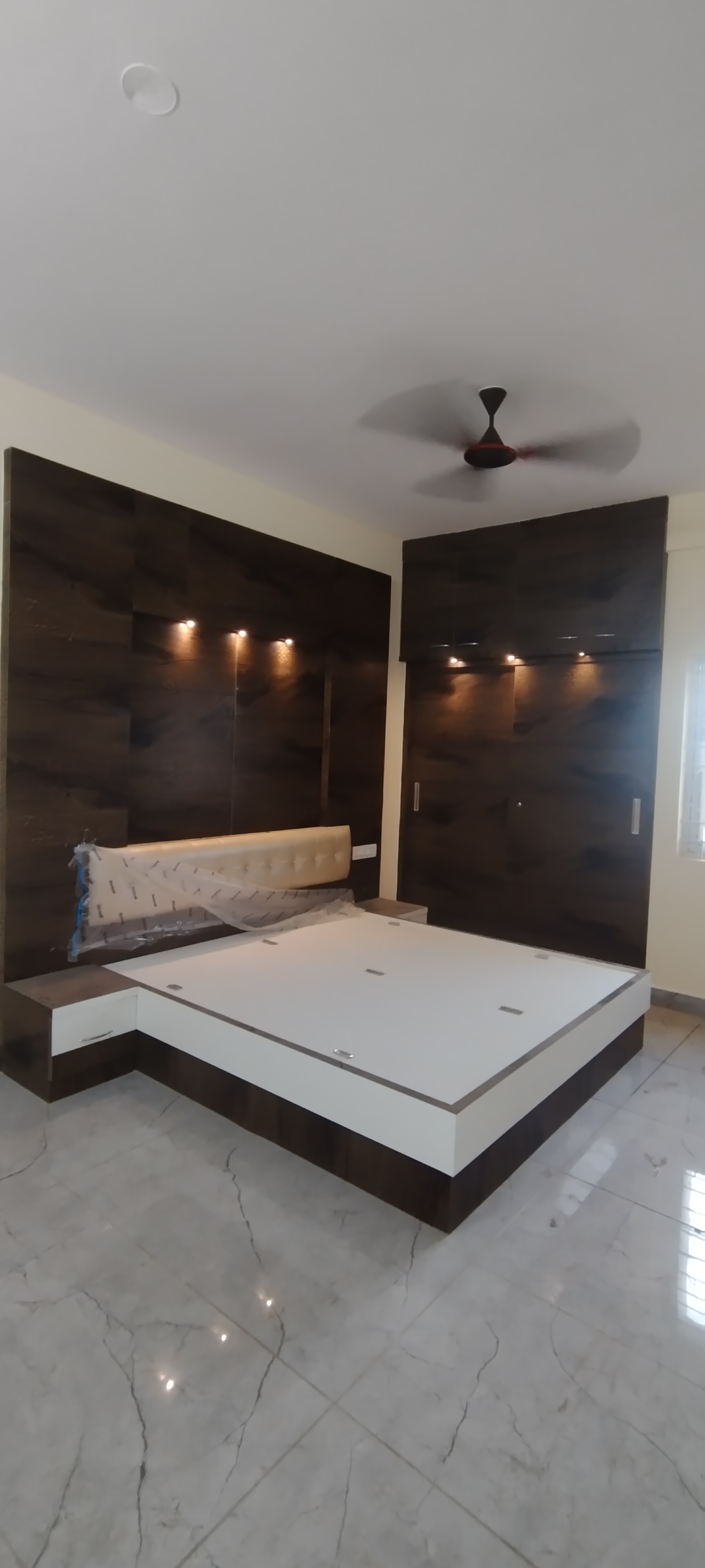 4 BHK Penthouse For Sale in Falcon Vision Estate Agen