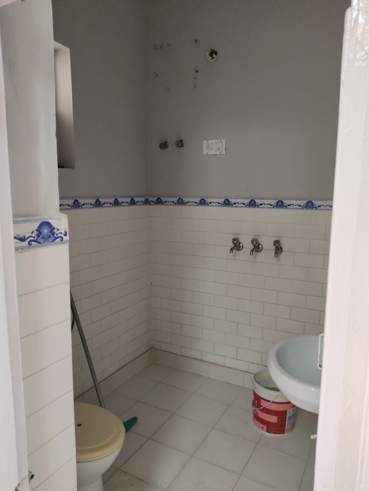 Bathroom, urban estate phase ii 2 Bedroom 1200 Sq.Ft. Builder Floor In Urban Estate Phase ii Jalandhar 8795138