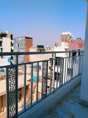 2 BHK Builder Floor For Sale in Saket