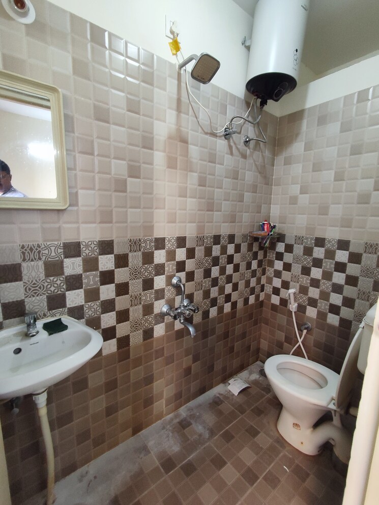 Bathroom, btm layout stage 2 2 Bedroom 1000 Sq.Ft. Builder Floor In Btm Layout Stage 2 Bangalore 8795161