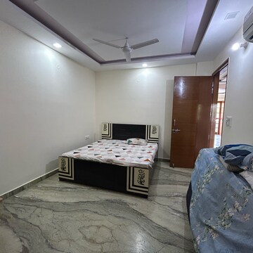 Bedroom in 3 BHK Builder Floor at Sector 23 – for Rent