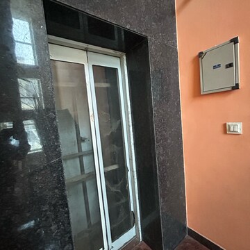 Building Lobby in 3 BHK Builder Floor at Sector 23 – for Rent