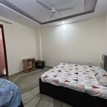 Bedroom in 3 BHK Builder Floor at Sector 23 – for Rent