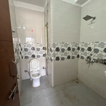 Bathroom in 3 BHK Builder Floor at Sector 23 – for Rent