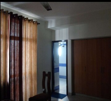 Building Lobby in 4 BHK Apartment at Omaxe Heights II, Gomti Nagar – for Rent