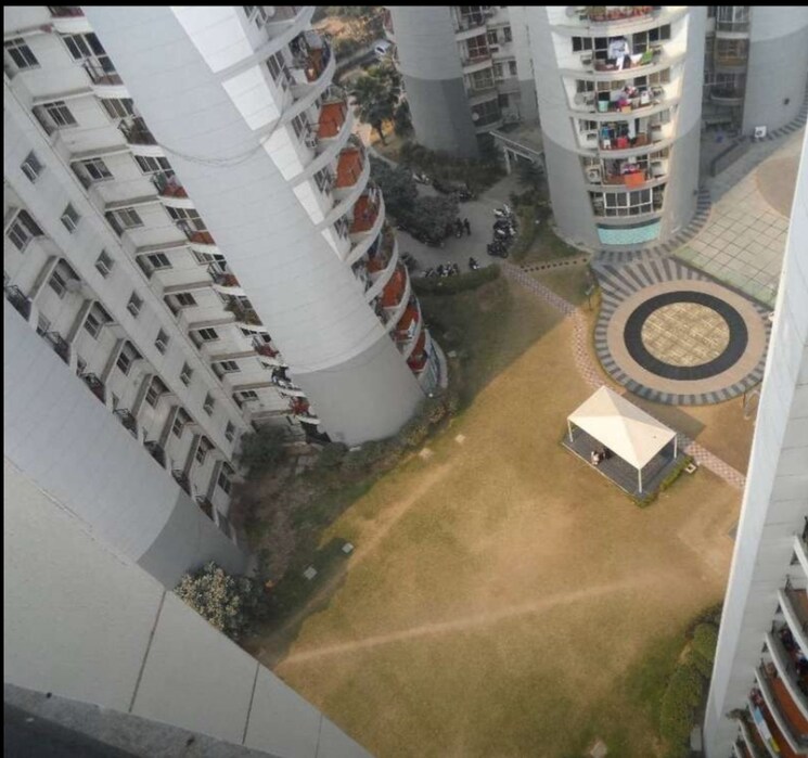  Parking, omaxe-heights-ii 4 Bedroom 2500 Sq.Ft. Apartment In Gomti Nagar Lucknow 8795177