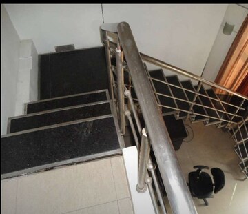 Staircase in 4 BHK Apartment at Omaxe Heights II, Gomti Nagar – for Rent