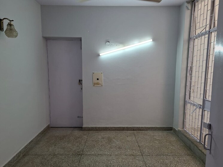 Room, green park 1 Bedroom 900 Sq.Ft. Builder Floor In Green Park Delhi 8795180