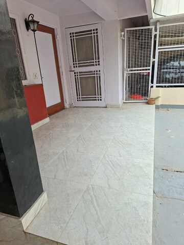 Balcony in 1 BHK Builder Floor at Green Park – for Rent