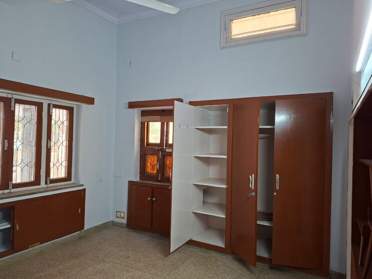 Room, green park 1 Bedroom 900 Sq.Ft. Builder Floor In Green Park Delhi 8795180