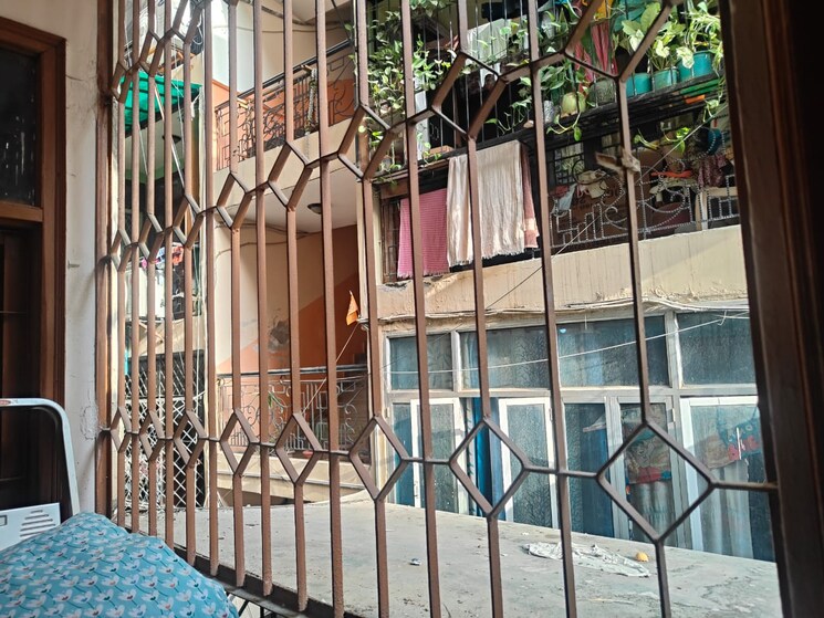 Balcony, veera-safdarjung-enclave 2 Bedroom 1250 Sq.Ft. Builder Floor In Safdarjung Enclave Delhi 8795182