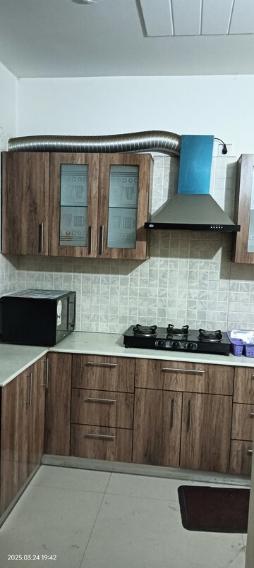 Kitchen in 3.5 BHK Apartment at Sector 20 – for Rent