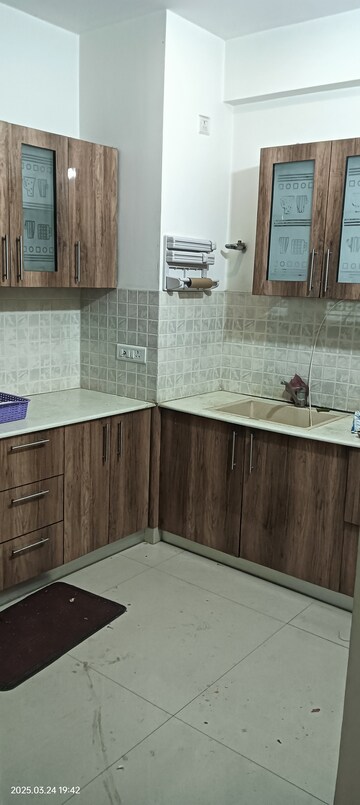 Kitchen in 3.5 BHK Apartment at Sector 20 – for Rent