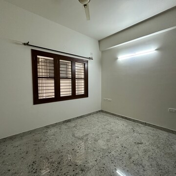 Room in 3 BHK Builder Floor at Jayanagar – for Rent