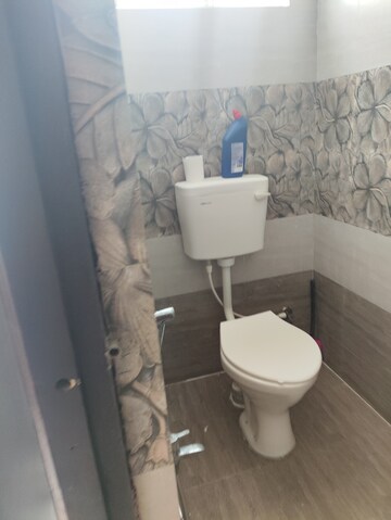 Bathroom in 2 BHK Apartment at Alkapuri – for Rent
