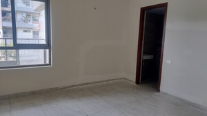 Room in 3 BHK Apartment at Hi Tech City – for Sale