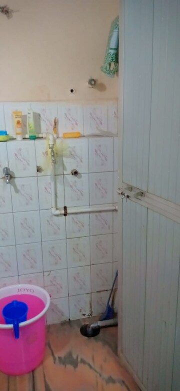Bathroom in 1 BHK Independent House at Kalina – for Rent