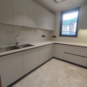 Building Lobby in 4 BHK Builder Floor at Unitech Woodstock Floors, Sector 50 – for Sale