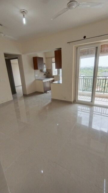 Room in 2 BHK Apartment at Sethi Max Royale, Sector 76 – for Rent