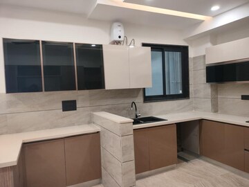 Kitchen in 3.5 BHK Apartment at M3M Golf Estate, Sector 65 – for Rent