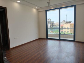 Room in 3.5 BHK Apartment at M3M Golf Estate, Sector 65 – for Rent