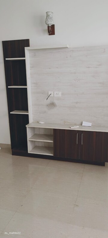 Bathroom in 3.5 BHK Apartment at M3M Golf Estate, Sector 65 – for Rent