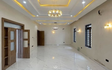4 BHK Builder Floor For Sale in Pitampura