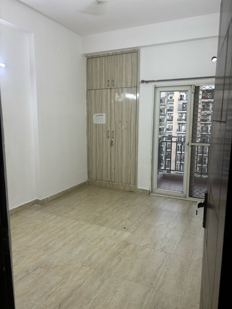 Room, prateek-wisteria 3 Bedroom 1735 Sq.Ft. Apartment In Sector 77 Noida 8795294