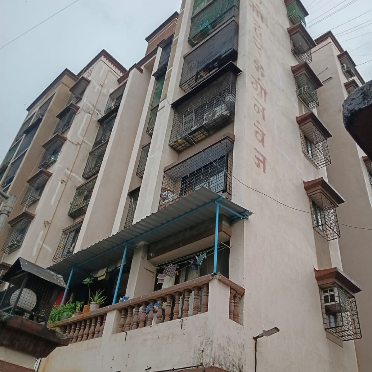 1 BHK + Extra Room Apartment For Sale in Near Thakur Mall Dahisar 