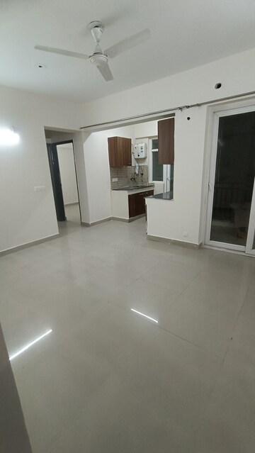 Room in 2 BHK Apartment at Sethi Max Royale, Sector 76 – for Rent