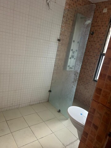 Bathroom in 3 BHK Apartment at Jaypee Kensington Park Plot, Sector 133 – for Sale
