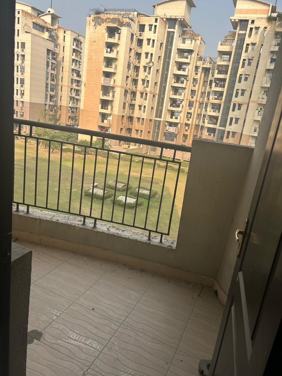 3 BHK Apartment For Sale in Jaypee Kensington Park Plot