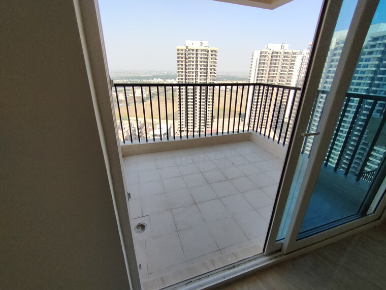 Balcony, jaypee-kensington-park-plot 3 Bedroom 1650 Sq.Ft. Apartment In Sector 133 Noida 8795331