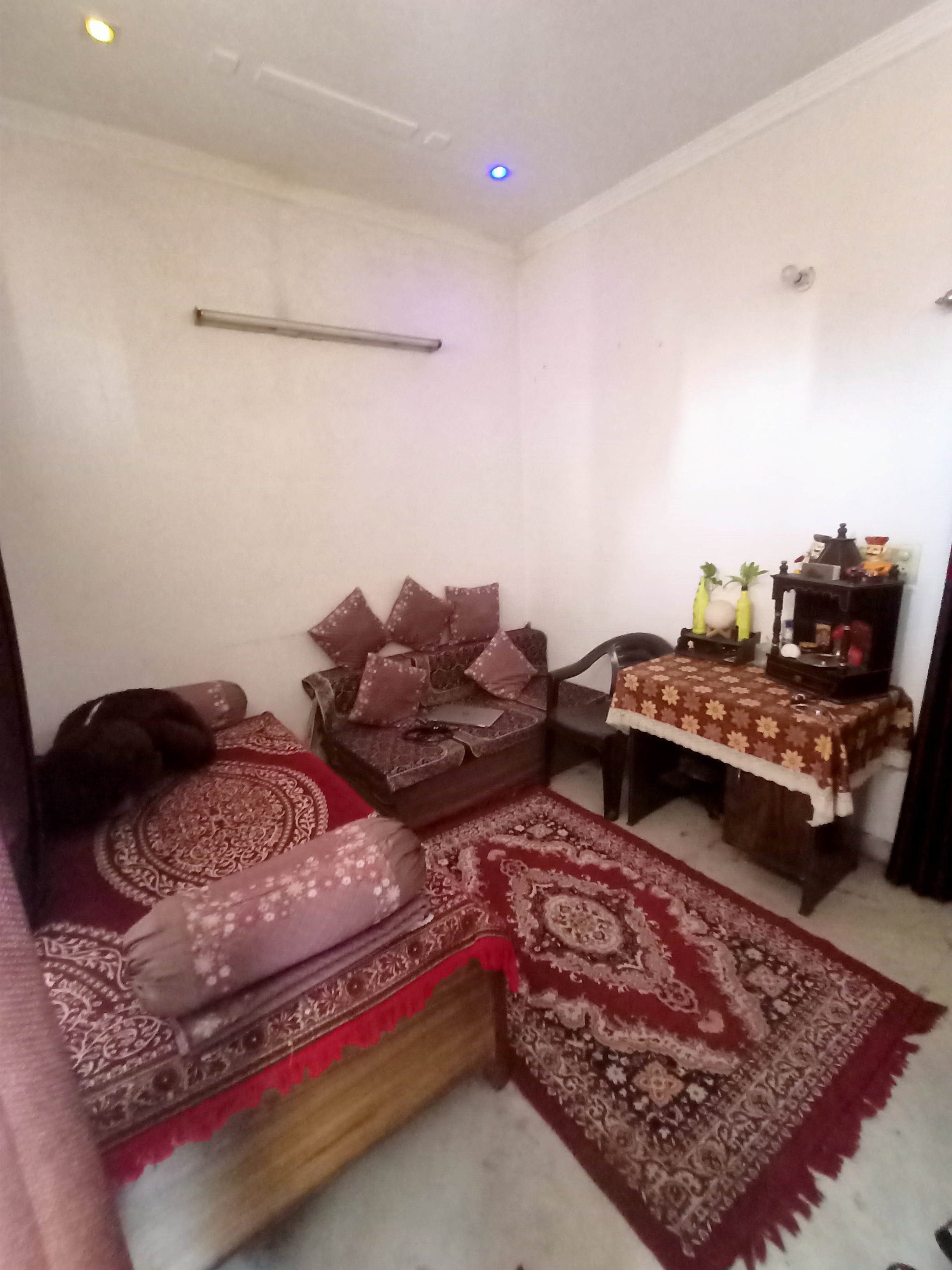 2 BHK + Study Room Independent House For Rent in Sector 17