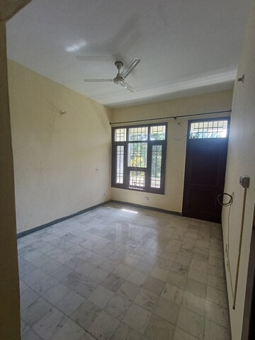 Room in 2 BHK Independent House at Sector 9 Panchkula – for Rent