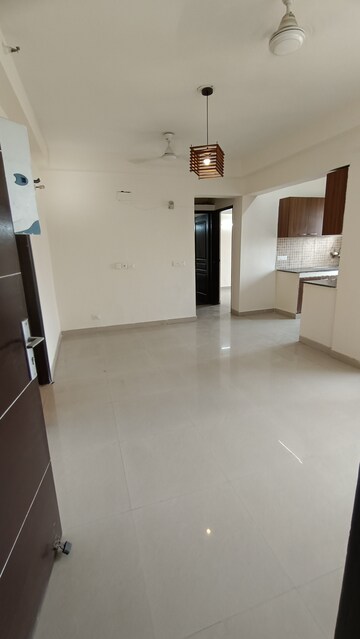 Room in 2 BHK Apartment at Sethi Max Royale, Sector 76 – for Rent