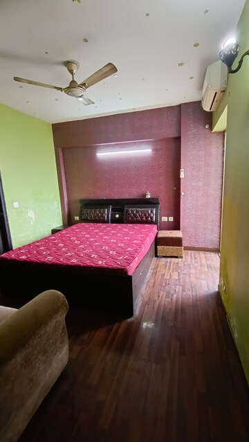 3 BHK Apartment For Rent in Sethi Max Royale, Sector 76