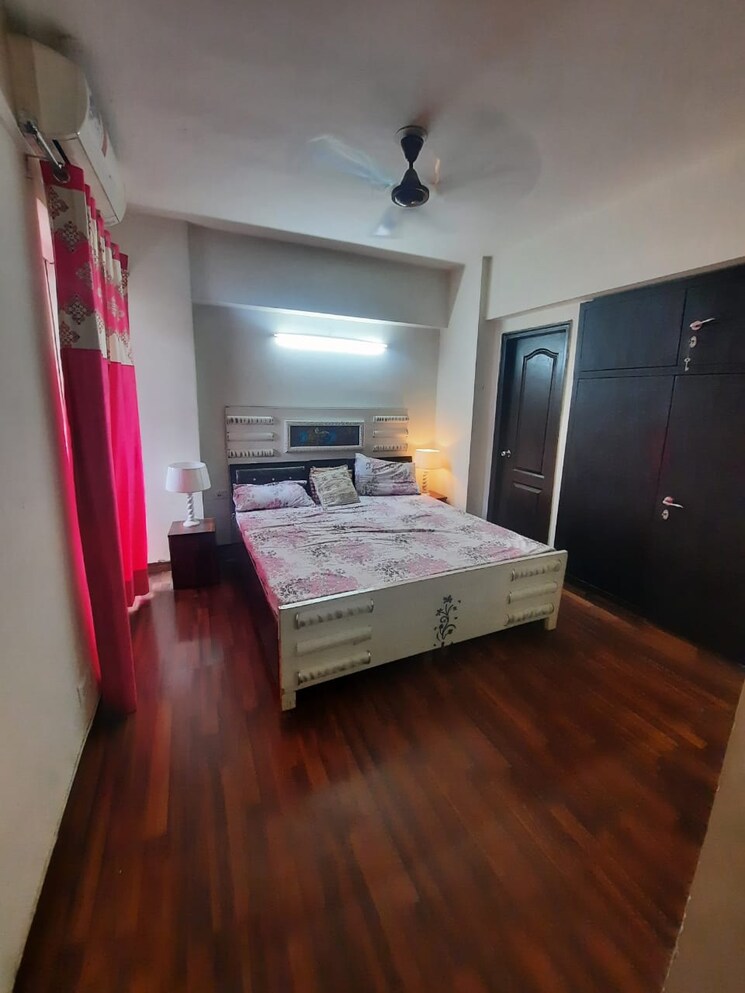 Bedroom, sethi-max-royale 2 Bedroom 895 Sq.Ft. Apartment In Sector 76 Noida 8795368