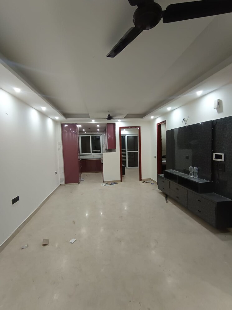 Room, navbharat-apartments 3 Bedroom 1450 Sq.Ft. Apartment In Paschim Vihar Delhi 8795369