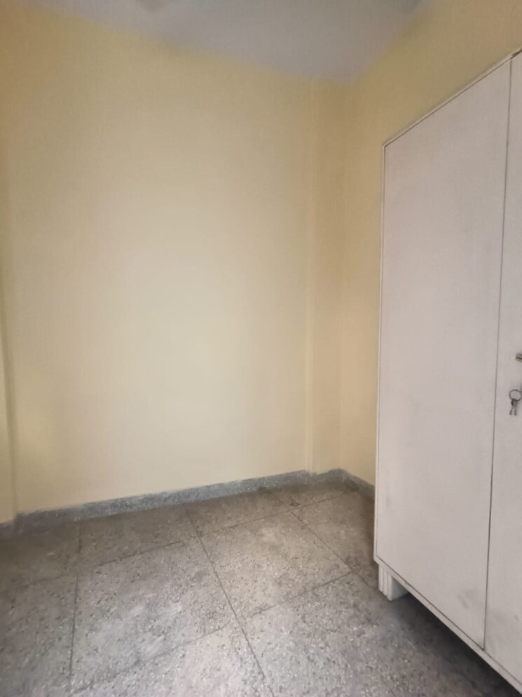 Room, navjeevan vihar 2 Bedroom 275 Sq.Yd. Builder Floor In Navjeevan Vihar Delhi 8795375