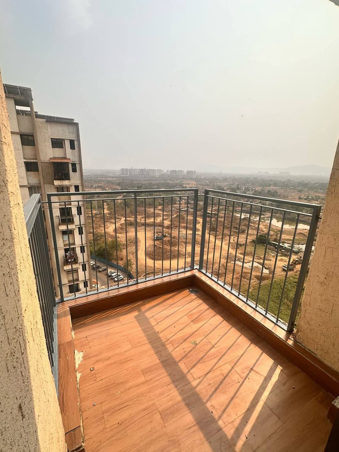 2 BHK + Pooja Room,Extra Room Apartment For Sale in Lodha Lakeshore Greens