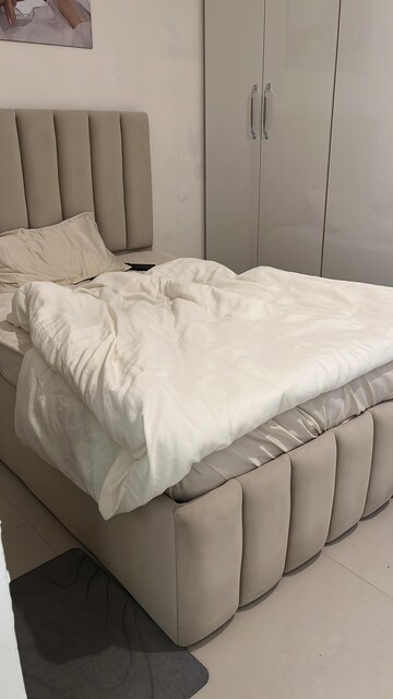 Bedroom in 2 BHK Apartment at Sector 79 – for Sale