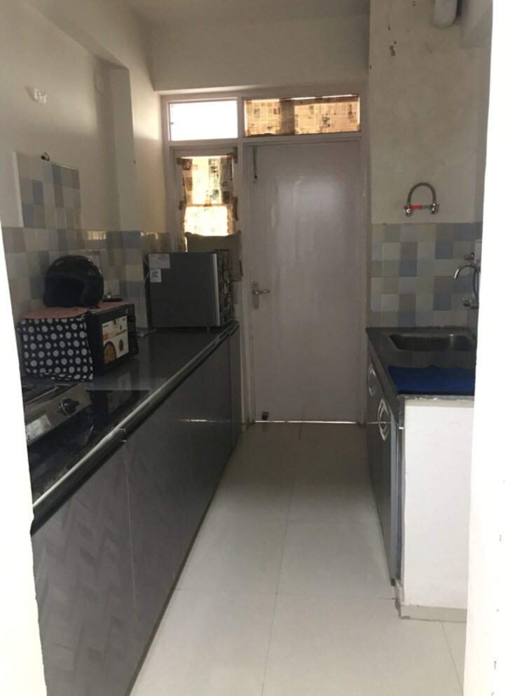 Kitchen, pareena-express-heights 3.5 Bedroom 1970 Sq.Ft. Apartment In Sector 99 Gurgaon 8795446