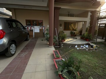 Parking in 2 BHK Builder Floor at Sahastradhara Road – for Rent
